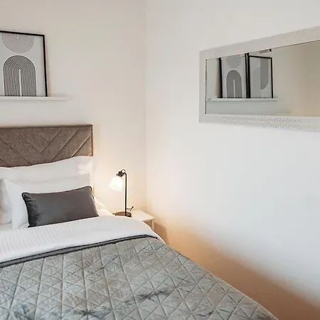 Lumary Apartman *