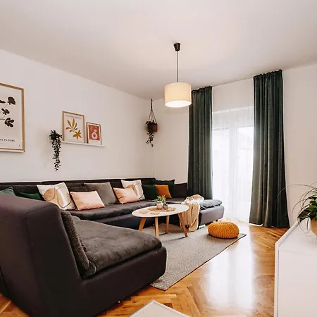 Lumary Apartman Zára